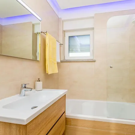 וילה Modern With Heated Pool, Hot Tub And Sauna *