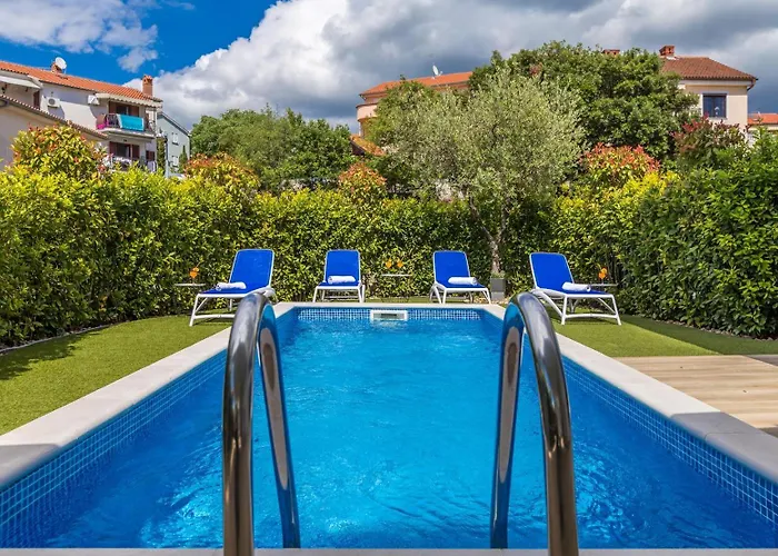 Villa Modern With Heated Pool, Hot Tub And Sauna Malinska