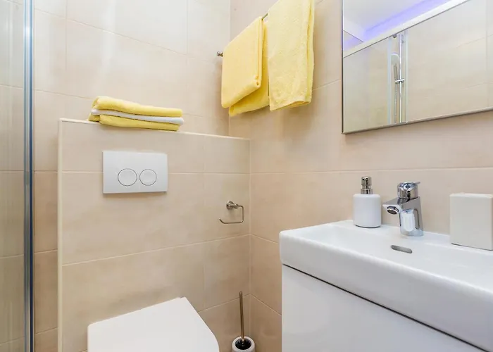 Villa Modern With Heated Pool, Hot Tub And Sauna