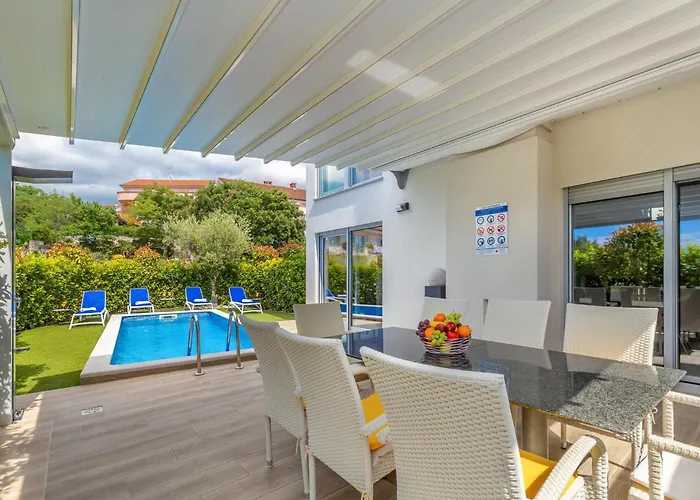 Villa Modern With Heated Pool, Hot Tub And Sauna *