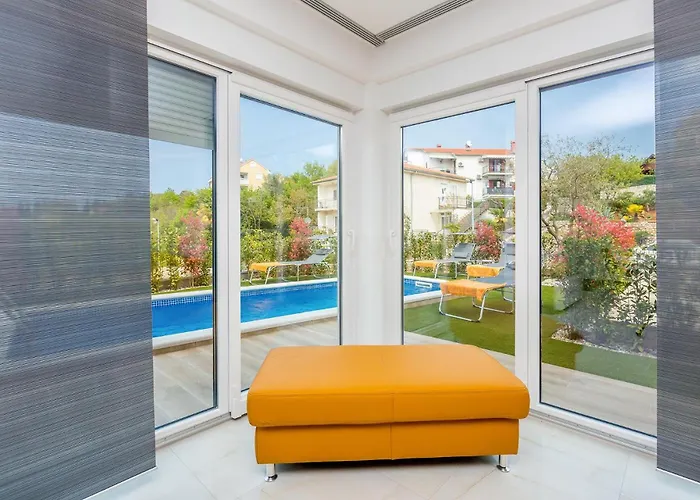 Modern With Heated Pool, Hot Tub And Sauna Villa