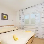 Modern With Heated Pool, Hot Tub And Sauna Villa Malinska