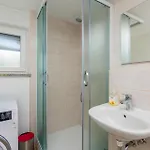 Villa Modern With Heated Pool, Hot Tub And Sauna *