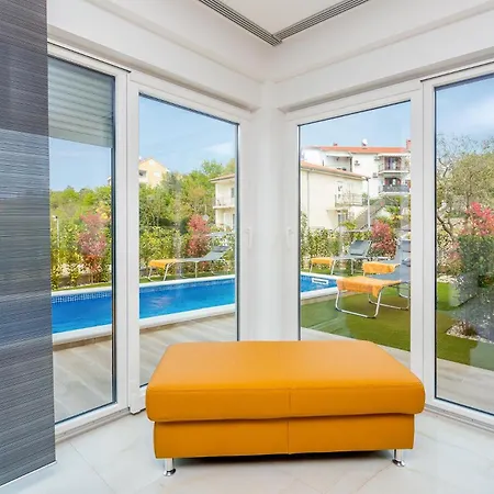 Modern With Heated Pool, Hot Tub And Sauna Villa