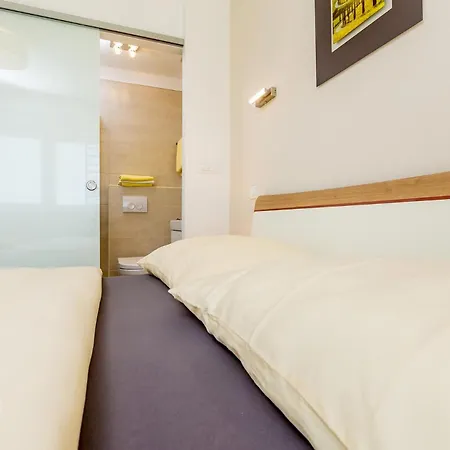 Modern With Heated Pool, Hot Tub And Sauna * Malinska