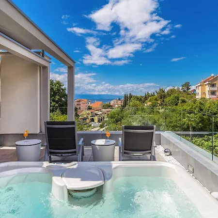 Modern With Heated Pool, Hot Tub And Sauna * Malinska